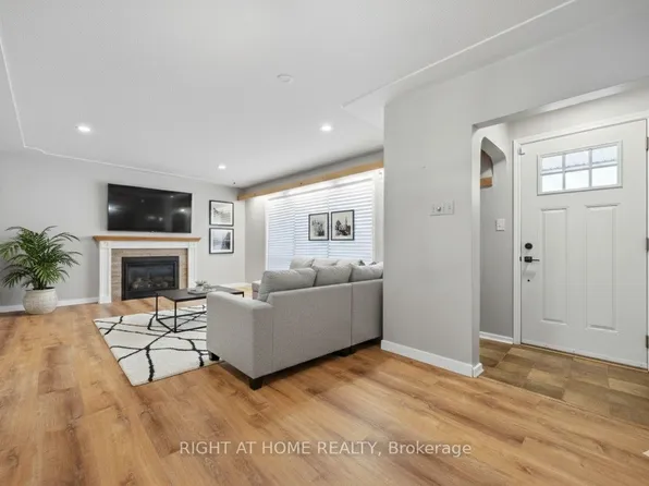 241 East St S, Sarnia, ON N7T 3R8