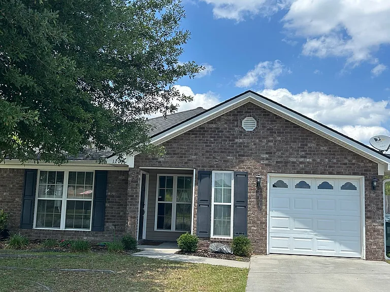 120 Grandview Dr — Photo 2