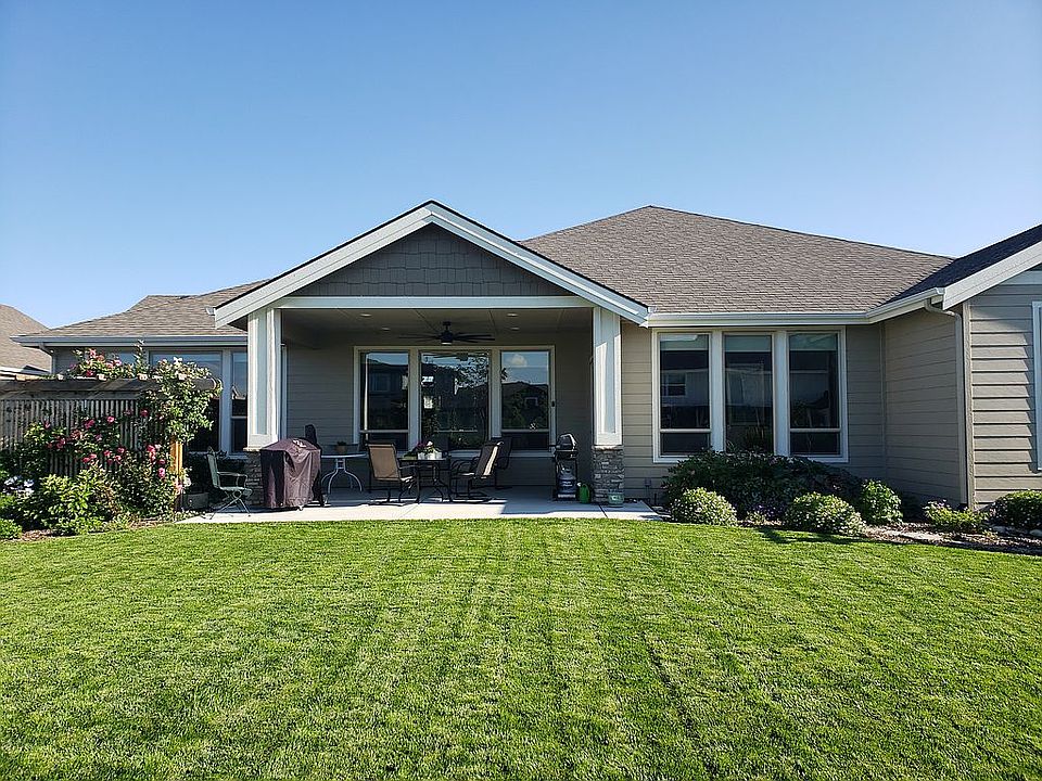 2nd image of 2520 E La Grange Dr