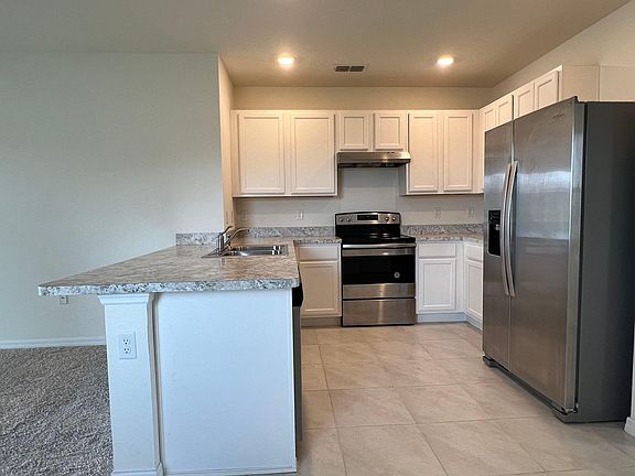 3rd image of 771 Brooklet Dr