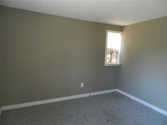 3rd image of 2812 N Moreland Ave