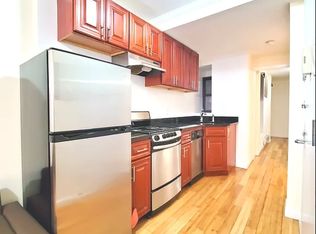 409 E 6th St #GF, New York, NY 10009