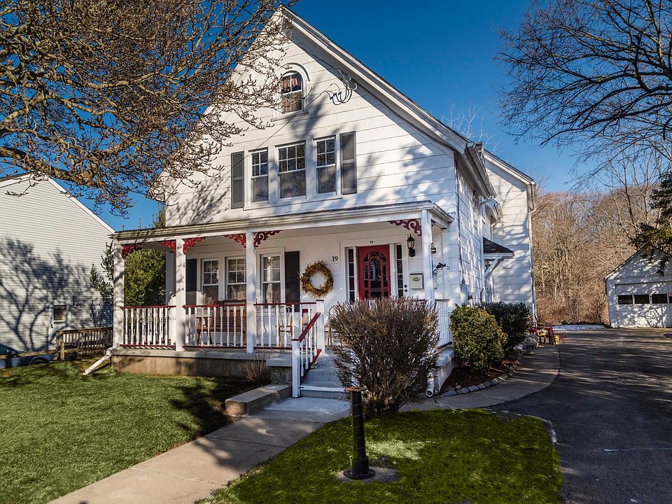 Classic 1920's charmer adorned with all the wonderful vintage details with modern ambiance and conveniences. Sunny, bright, and newly renovated upstairs unit.