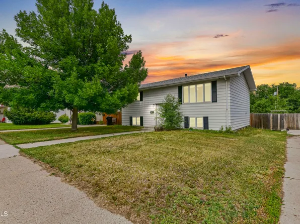 916 University Ave, Williston, ND 58801