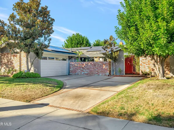 22335 De Grasse Dr, Calabasas, CA 91302