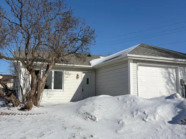 3023 25th St NW, Rochester, MN 55901