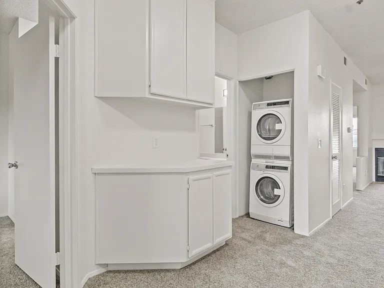 290 Landis Ave #2 — Photo 3