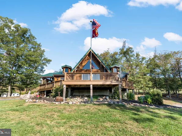 287 Hamilton Ln, Berkeley Springs, WV 25411