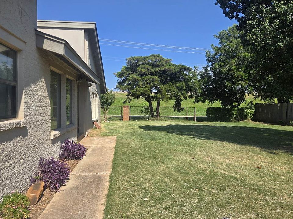 2nd image of 9920 Hefner Village Dr