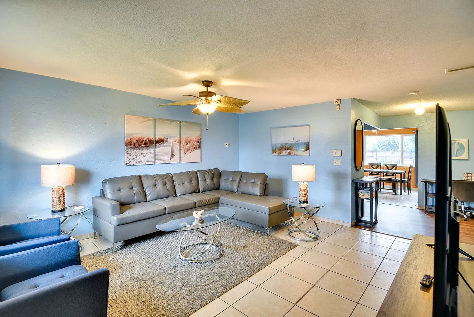 3 bed, 2.0 bath, 1173 sqft, $3,612 — Photo 2