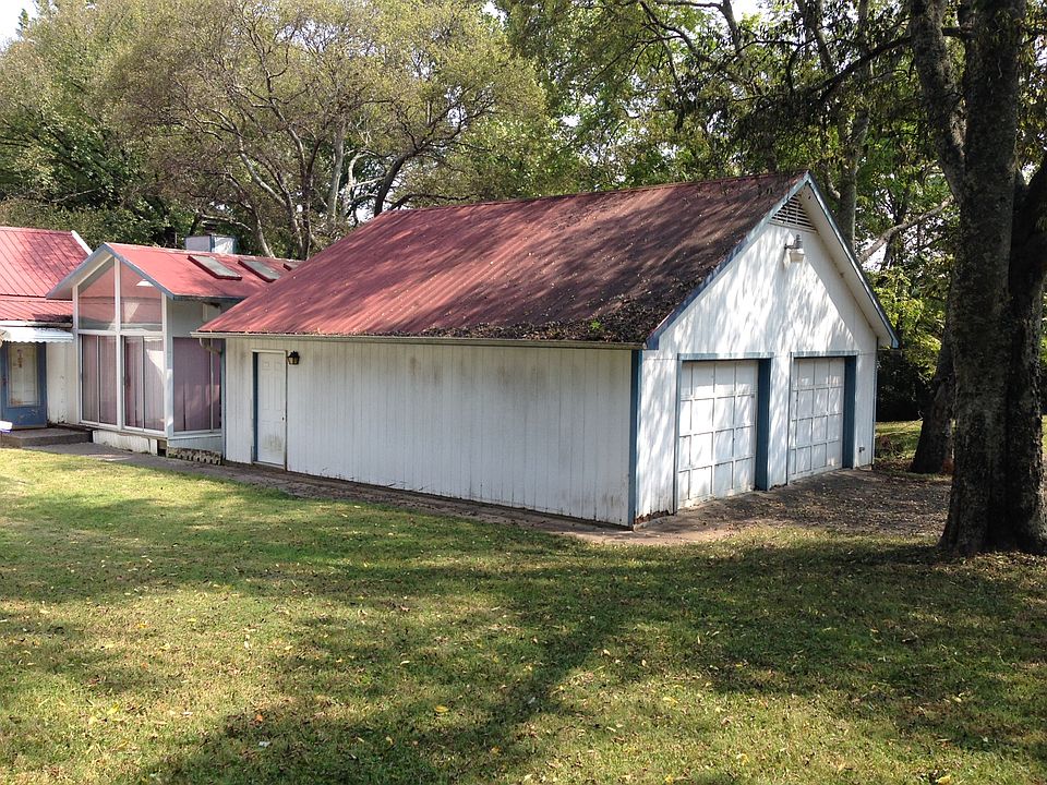 2nd image of 5844 Pettus Rd