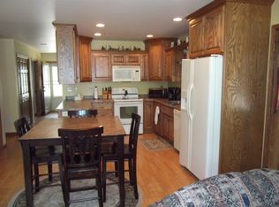W6240 Crescent Ln, Crivitz, WI 54114
