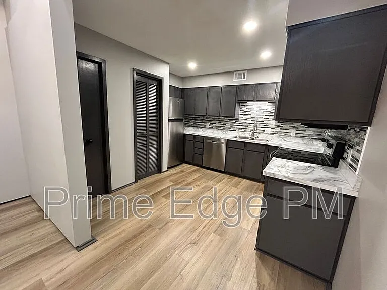 1741 Ridgehaven Ct #5 — Photo 7