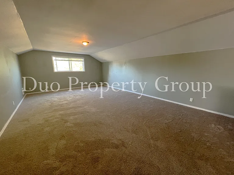 2035 Harvard Dr — Photo 24