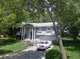 906 Indian Hills Dr, Lincoln, NE 68520