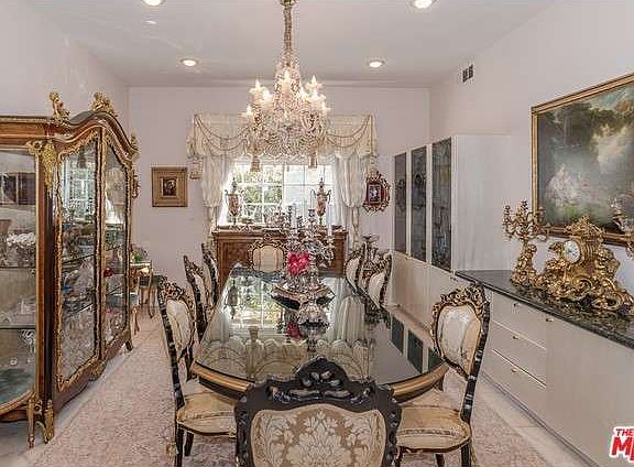 5th image of 1725 Wellesley Ave