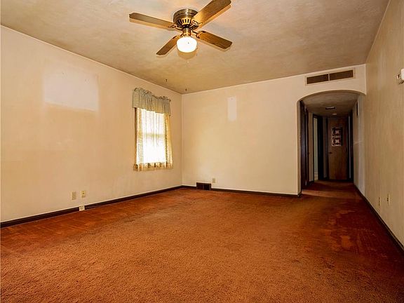 4th image of 471 11th St