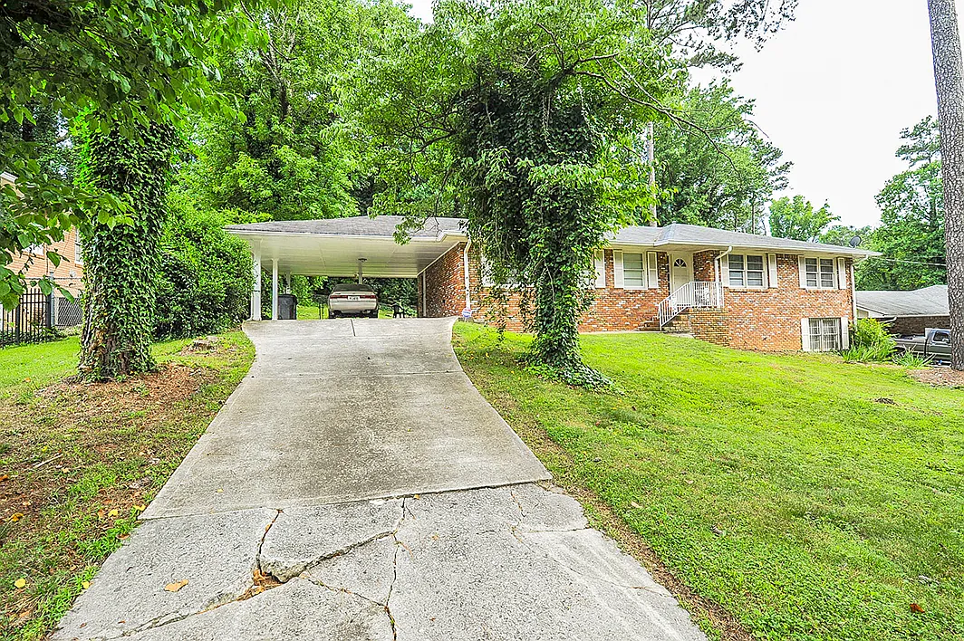 2690 Hayden Dr photo 1