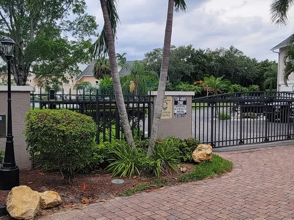3623 Edgewood Ave, Fort Myers, FL 33916
