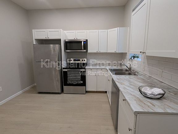 2nd image of 3242 Michigan Ave