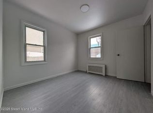 60 Maple Pkwy, Staten Island, NY 10303