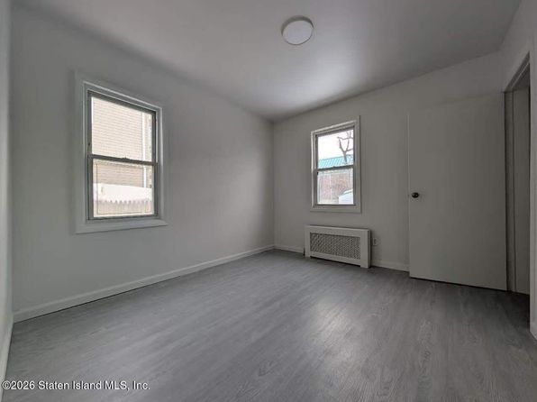 60 Maple Pkwy