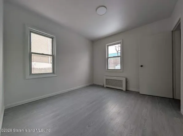 60 Maple Pkwy, Staten Island, NY 10303