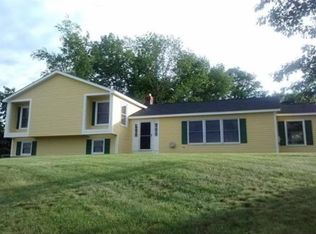 1 N Meadow Ln, Charlton, MA 01507