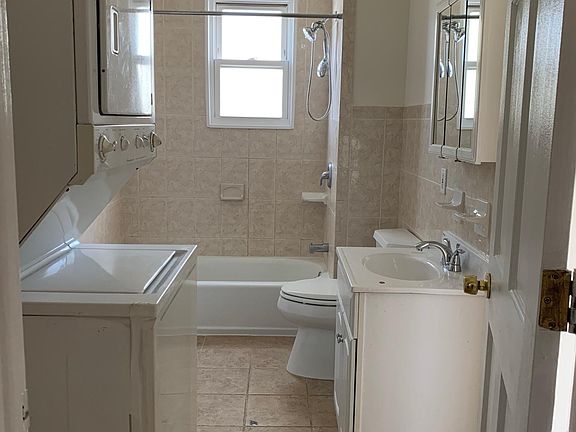 3rd image of 34 Shipman Ave