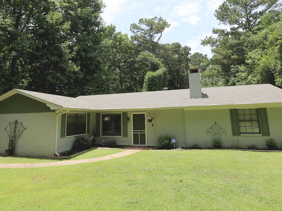 1st image of 138 Davis Woods Dr