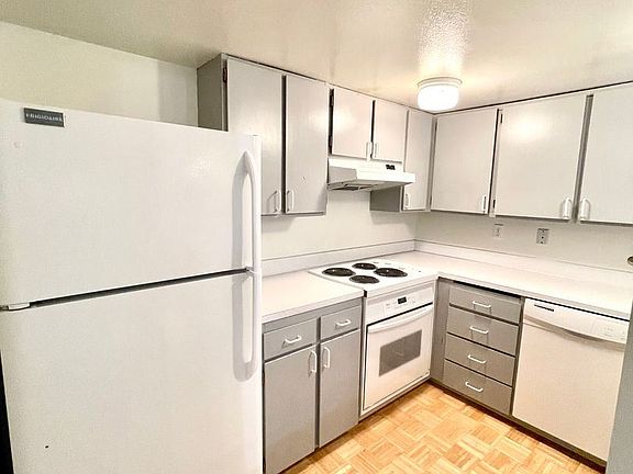 4th image of 12623 SE 42nd St #623