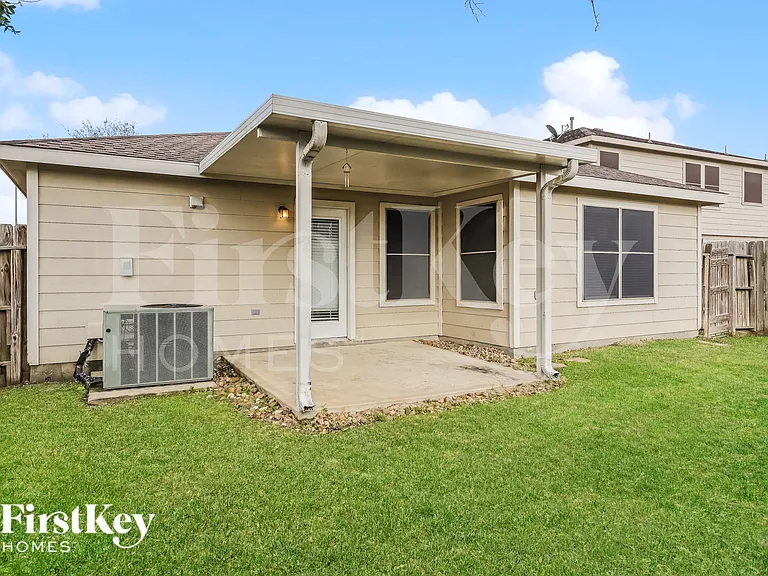 29311 Legends Hill Dr — Photo 14