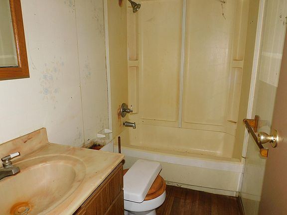 3rd image of 21120 O Dr N