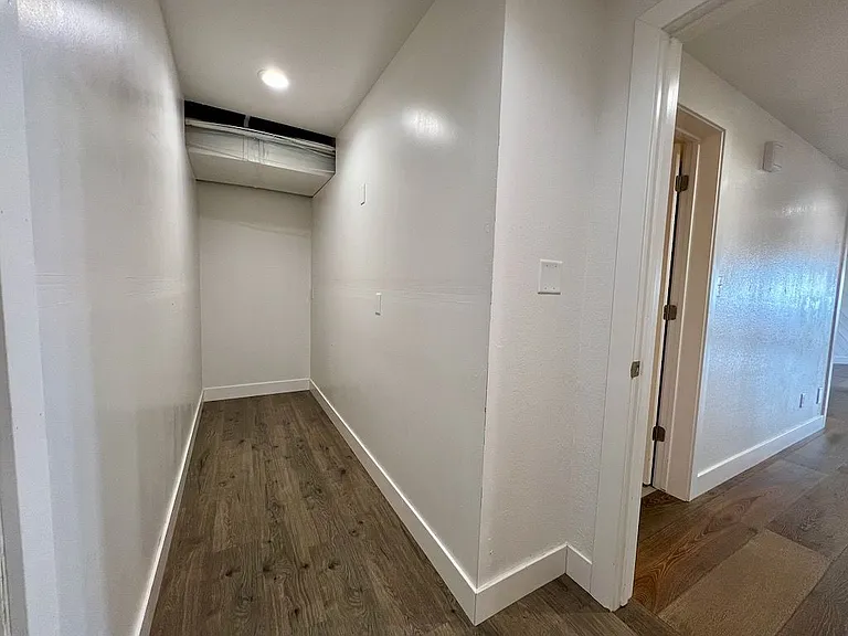425 Lakeview Way — Photo 10