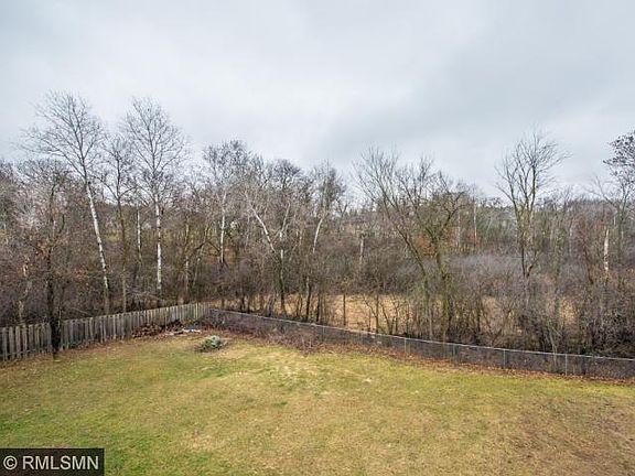 5th image of 860 313th Ln NE