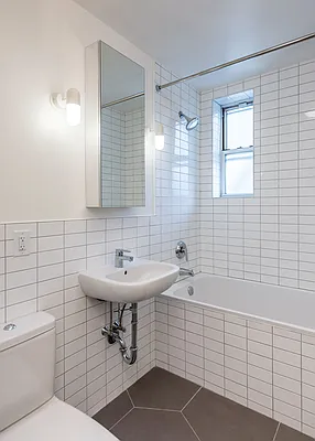 Rented by Nooklyn NYC LLC | media 84