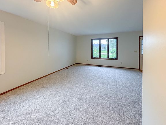 3rd image of 2137 Ivy Ct
