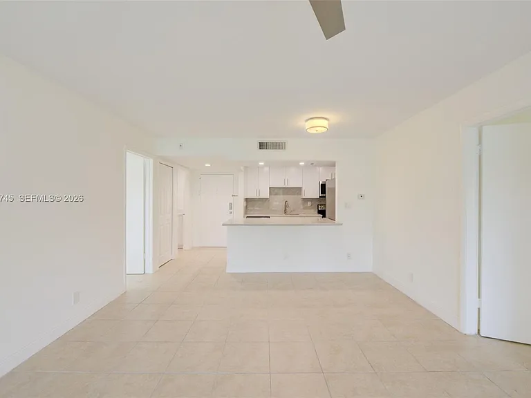 200 Lakeview Dr #211 — Photo 11