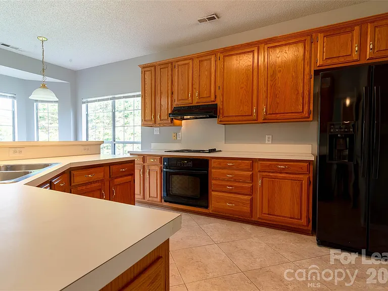 6138 Garamond Ct — Photo 9