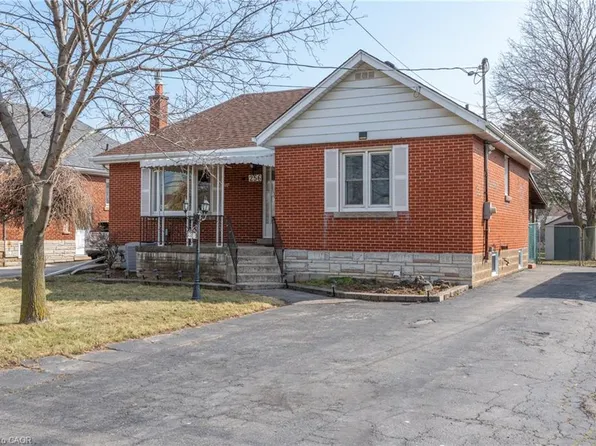 256 Gray Rd, Hamilton, ON L8E 1V1