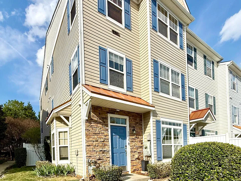 2221 Raven Rd #100