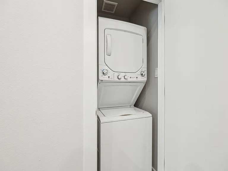 The Republic Apartments — Photo 5