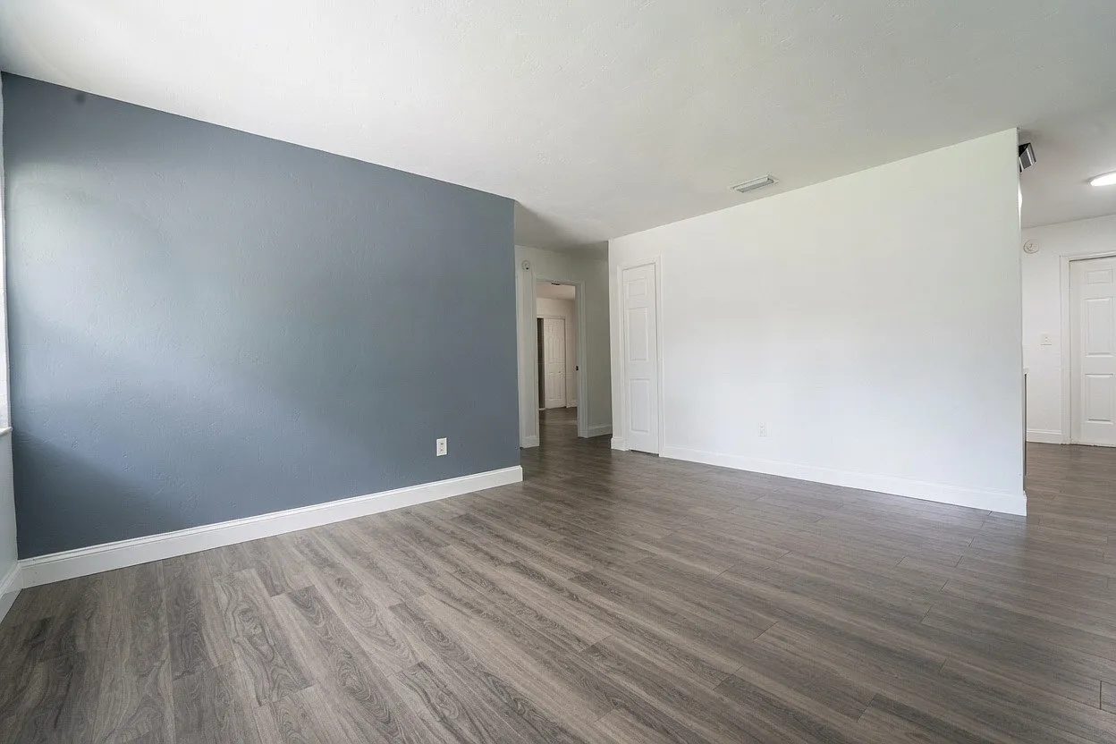 2 bed, 800 sqft, $1,350 — Photo 2