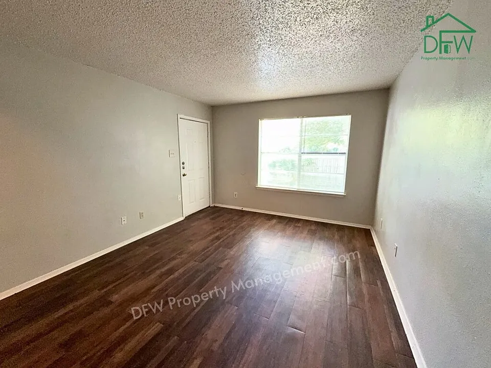 219 Fry St #7