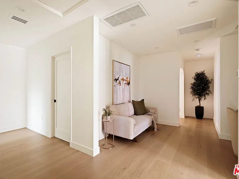 308 S Highland Ave — Photo 39