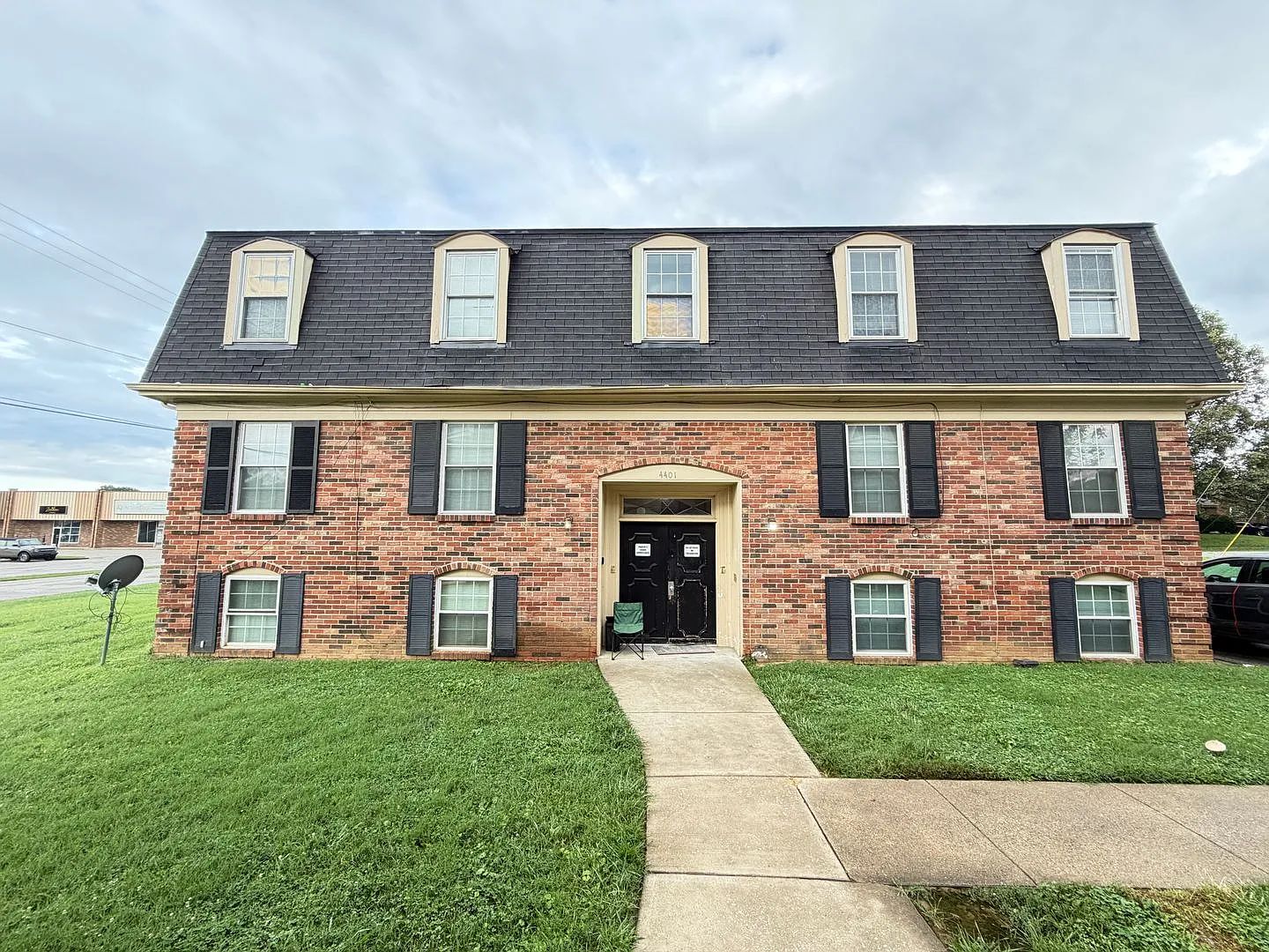 4401 Landside Dr — Photo 1