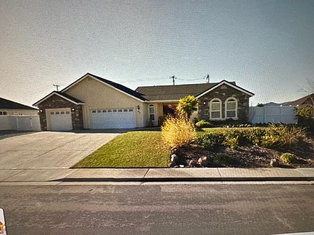 1st image of 8341 Bramble Bush Cir