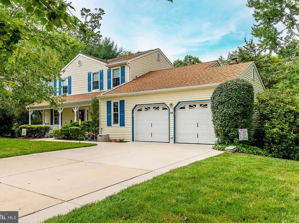101 Theresa Dr, Mullica Hill, NJ 08062