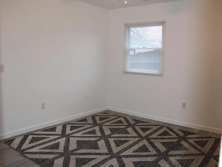 3238 Meadow St — Photo 40