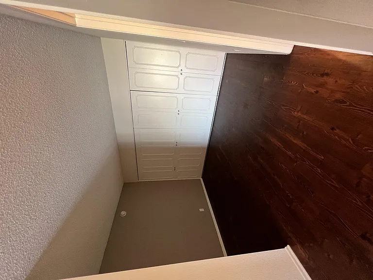 Versailles on the Lake Apartments — Photo 71